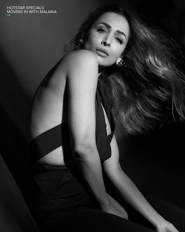 Staggering Poses Of Malaika Arora In Black